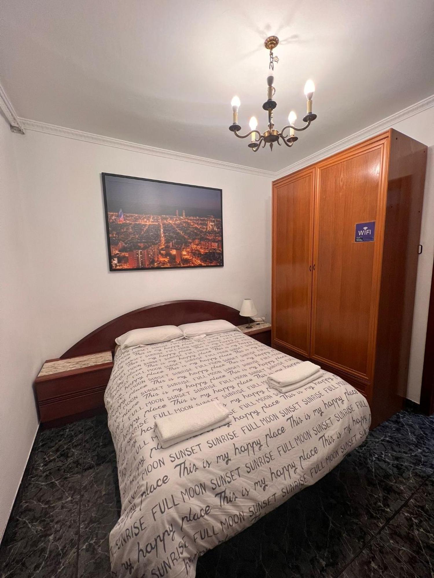 Room Familiar Sants Barcelona Exteriör bild