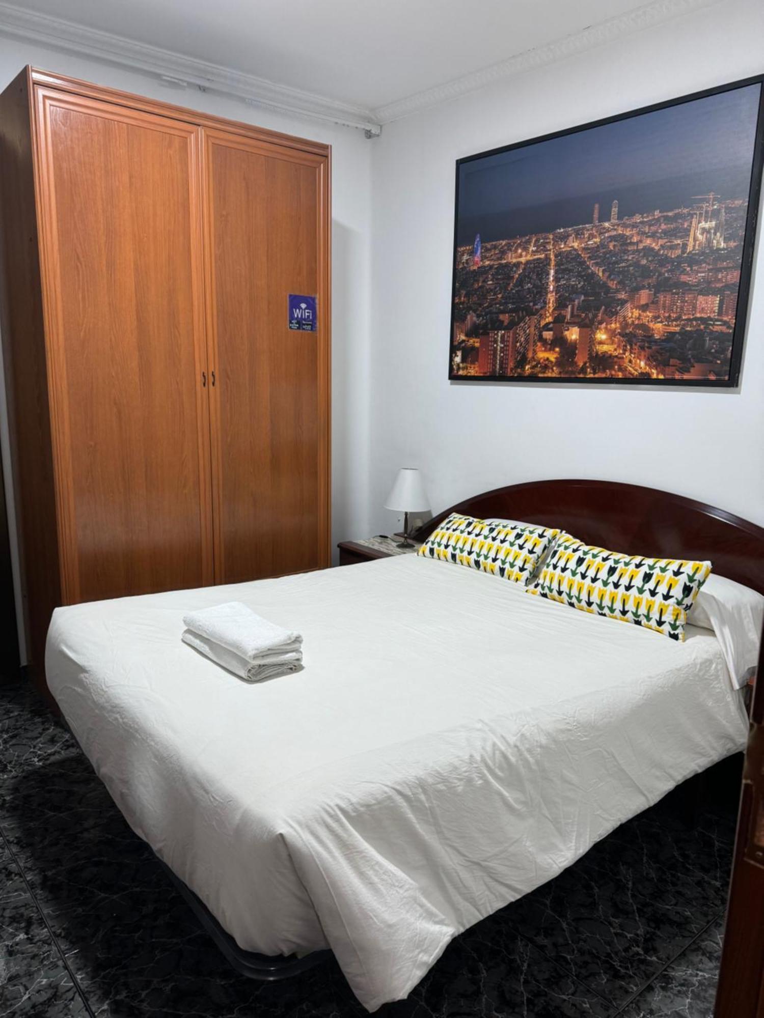 Room Familiar Sants Barcelona Exteriör bild